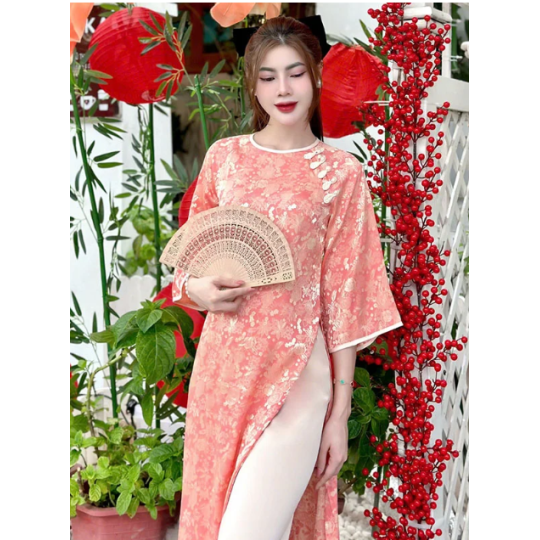Áo dài lụa gấm cổ tròn phối khuy Tết